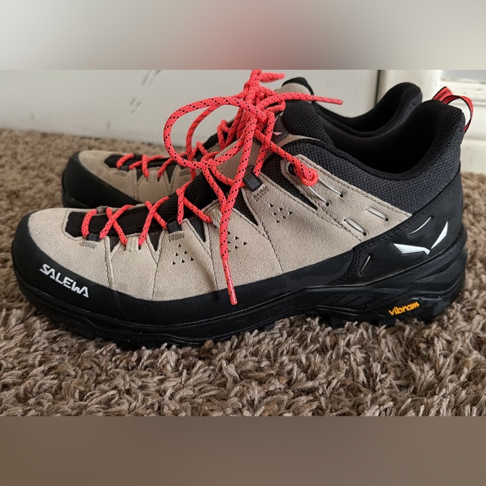 Women’s Salewa Hiking Shoes - Alps Trainer 2
